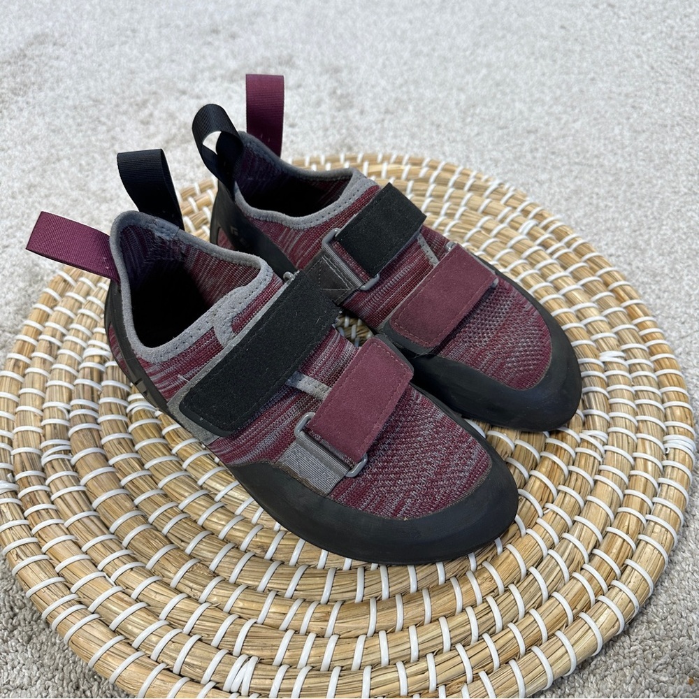 Black Diamond Women’s Momentum Rock Climbing Shoes Outdoor in Merlot 6 - Picture 2 of 11